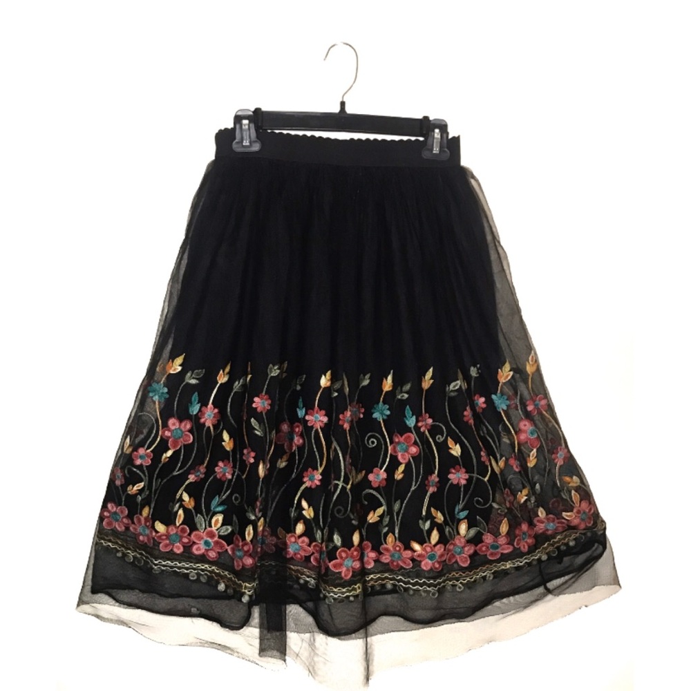 Printed floral black maxi skirt